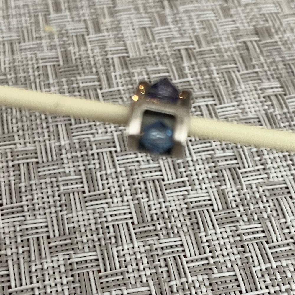 Trollbeads small summer jewel charm. Item # TAGBE-00102. Retired 2019. - Picture 7 of 10